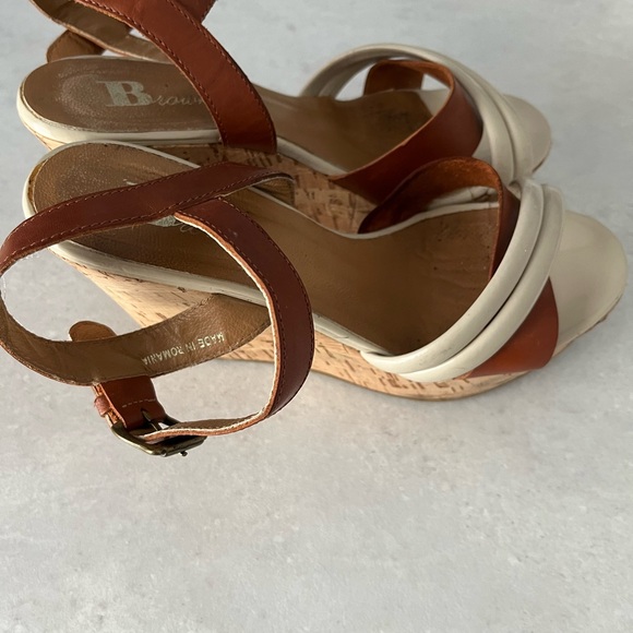 Brown’s wedge heels - Picture 7 of 7